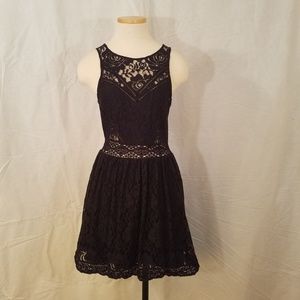 Black Lace Sleveless Dress
